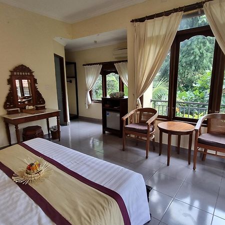 Nyoman Sandi Guest House Ubud Buitenkant foto