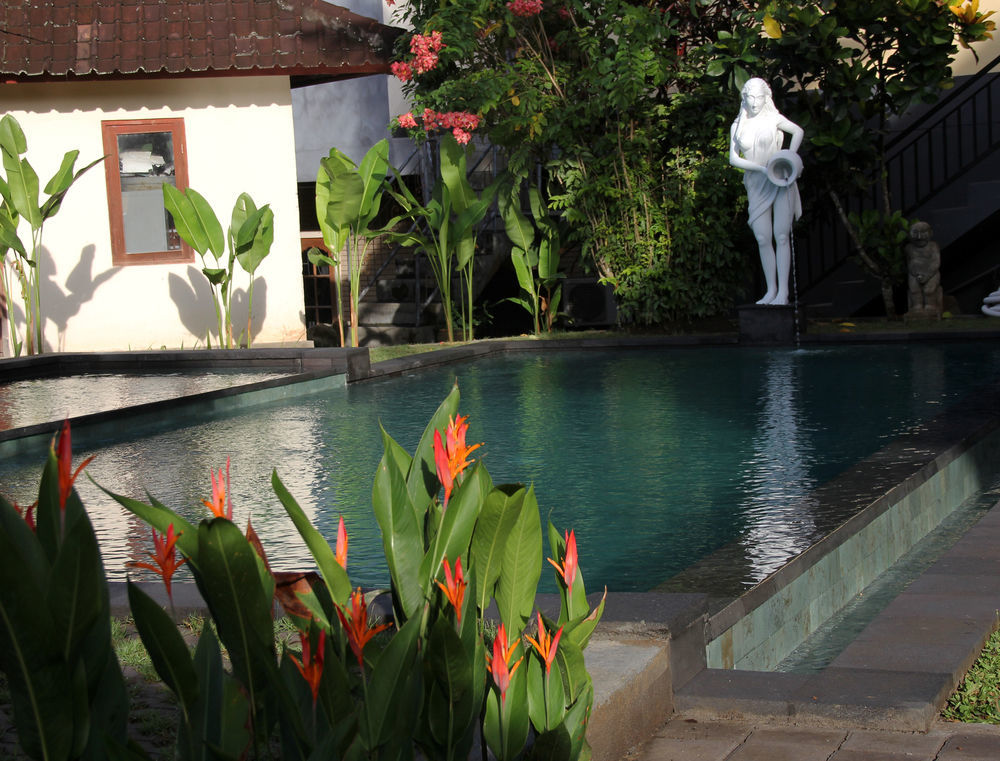 Nyoman Sandi Guest House Ubud Buitenkant foto