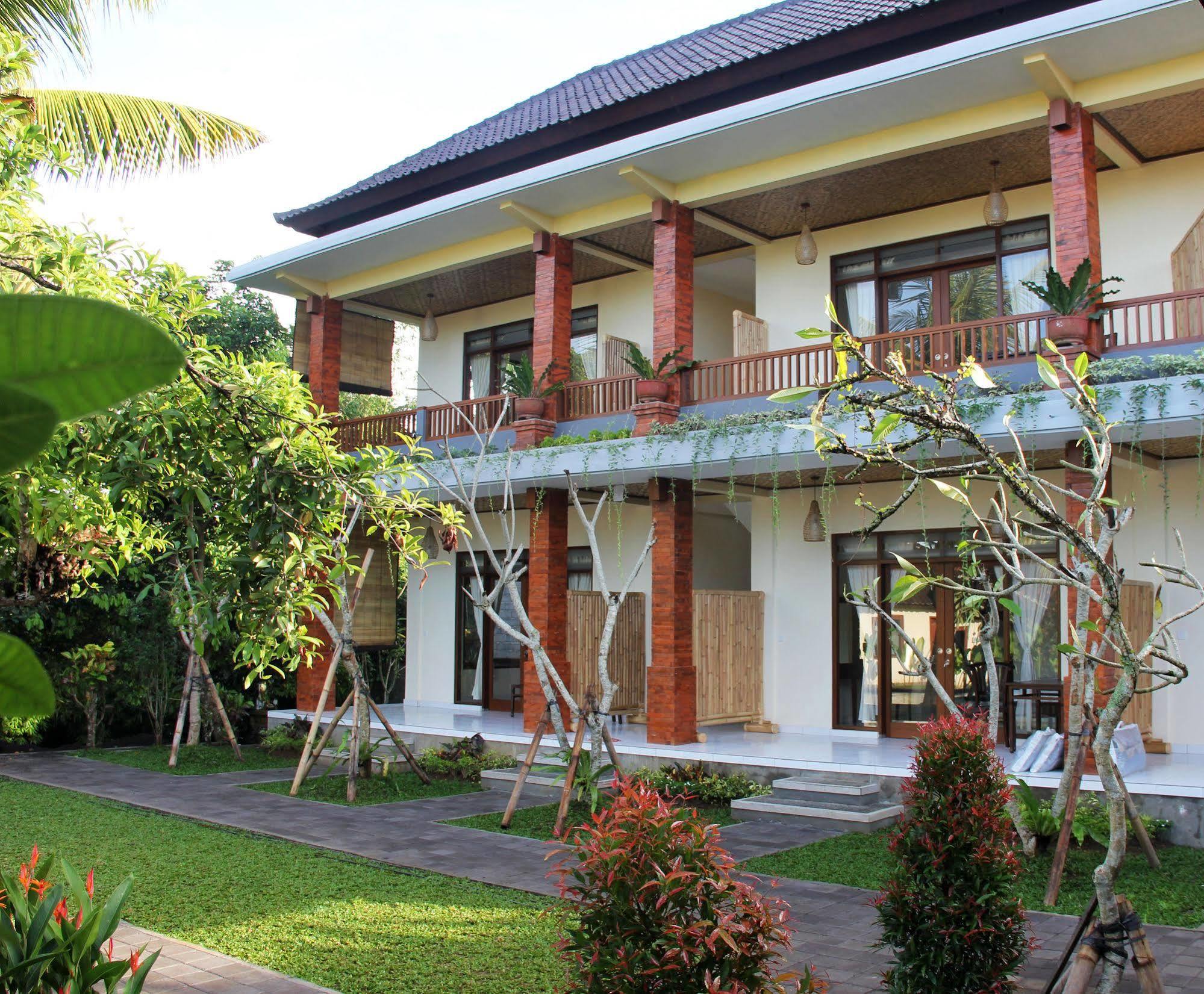 Nyoman Sandi Guest House Ubud Buitenkant foto