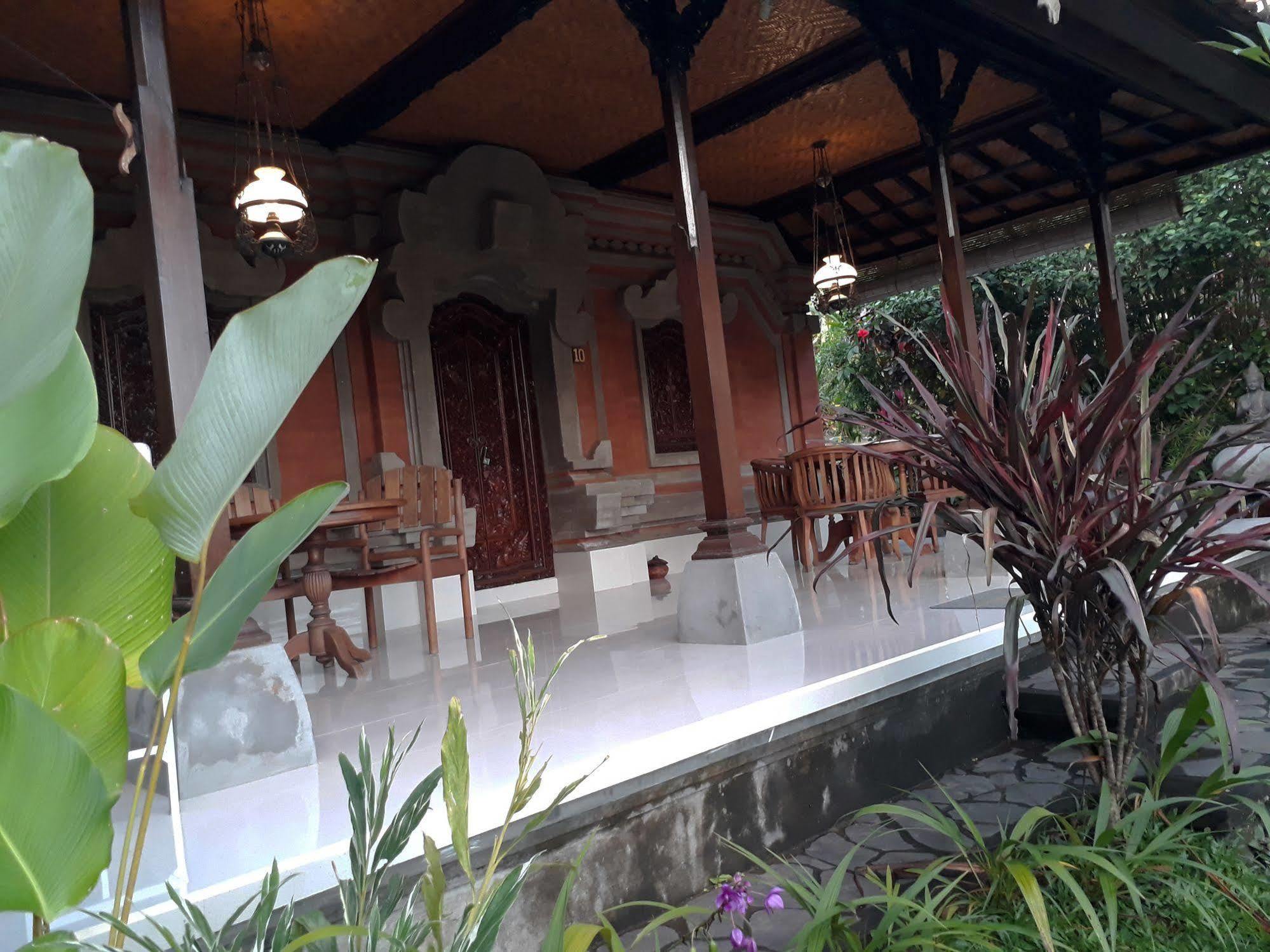 Nyoman Sandi Guest House Ubud Buitenkant foto