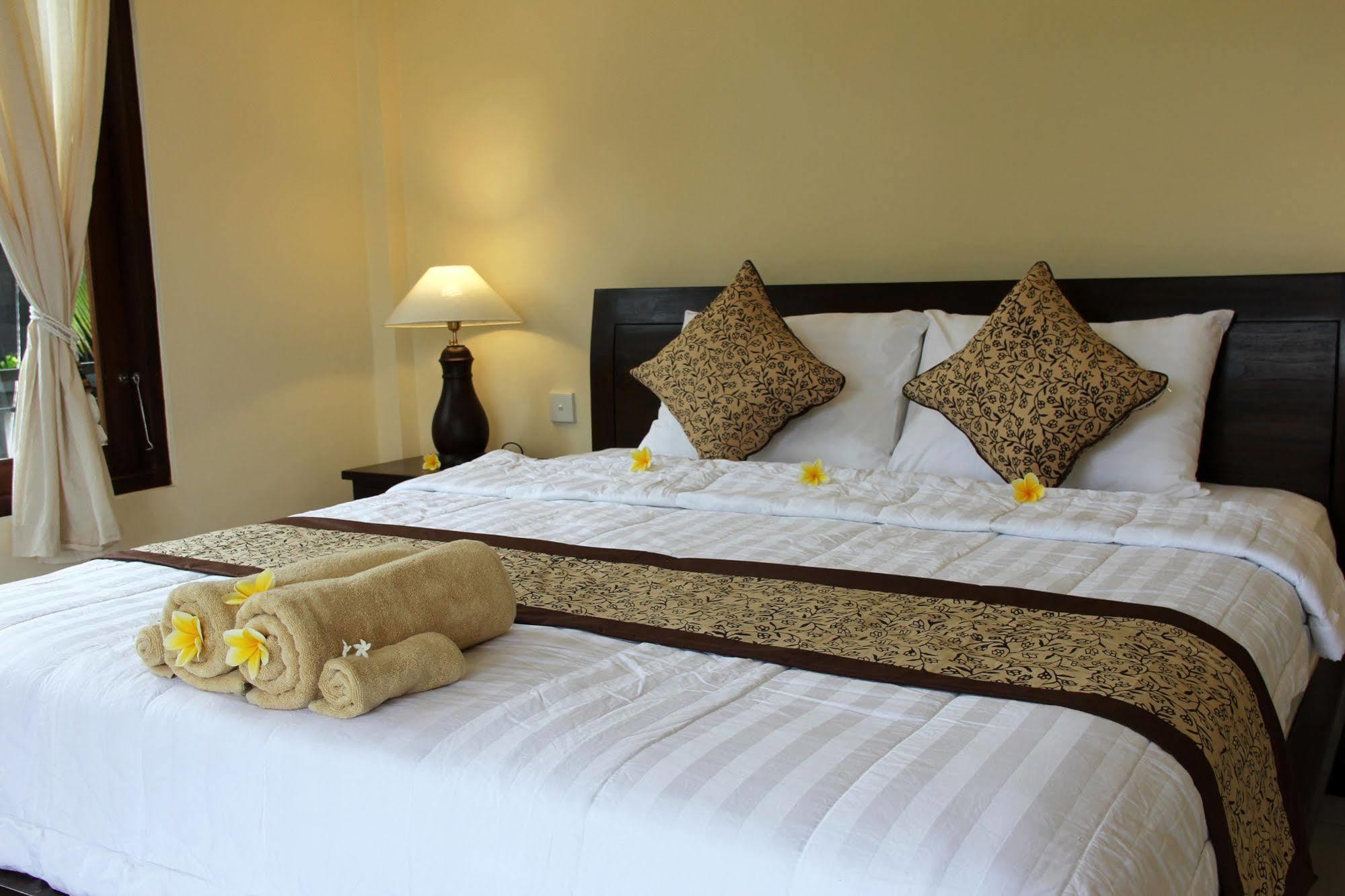 Nyoman Sandi Guest House Ubud Buitenkant foto