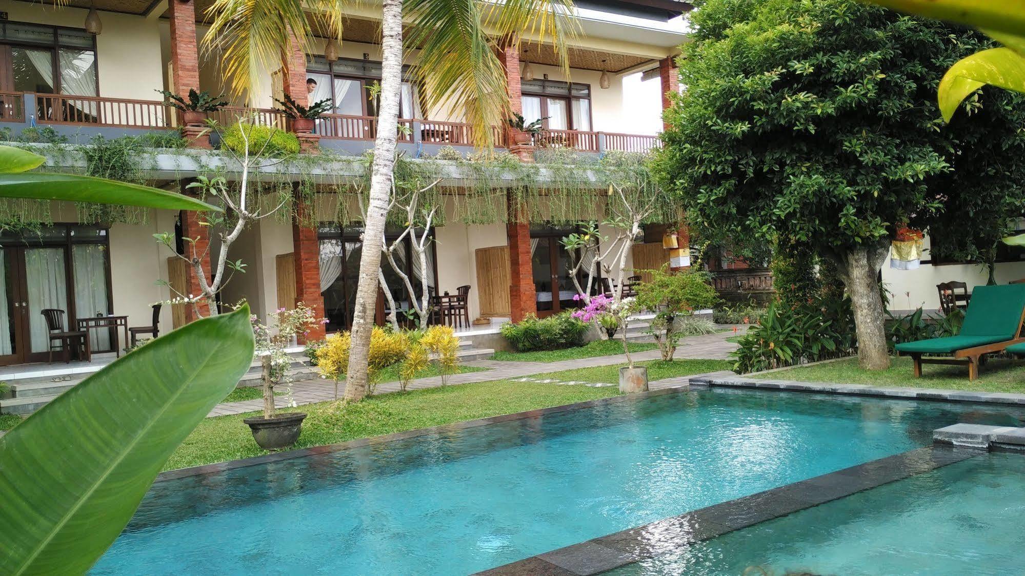 Nyoman Sandi Guest House Ubud Buitenkant foto